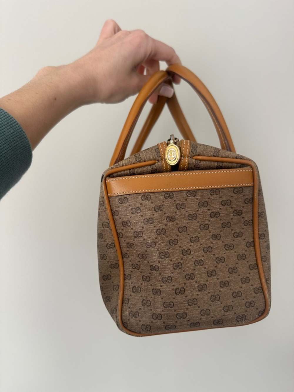 Gucci GG Monogram Leather Boston Bag - Picture 4 of 14